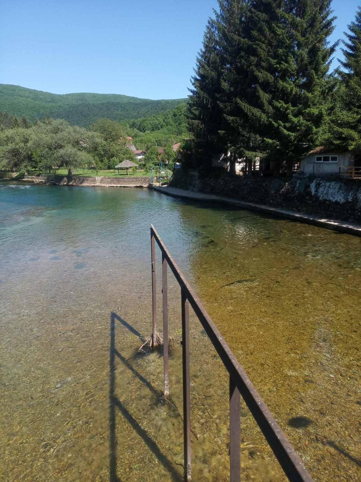 Alfa Apartman Kulen Vakuf Szoba fotó